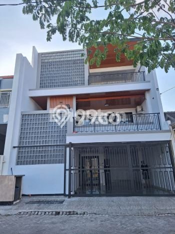 For Sale Rumah 5 Kamar Lokasi Ideal Nyaman dan Strategis di Sukodono For Sale Rumah 5 Kamar Lokasi Ideal Nyaman dan Strategis di Sukodono