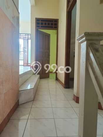 Dijual Cepat Rumah Bagus Siap Huni LB 199m2 di Waru, Sidoarjo Dijual Cepat Rumah Bagus Siap Huni LB 199m2 di Waru, Sidoarjo