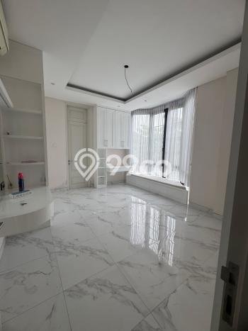 Dijual Rumah Luas Megah Dengan View Eksklusif di Pakuwon City, Surabaya Dijual Rumah Luas Megah Dengan View Eksklusif di Pakuwon City, Surabaya