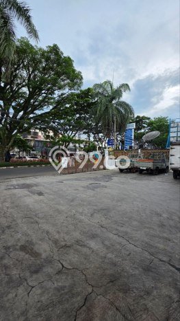Area Ramai! Gudang Dijual di Lowokwaru untuk Bisnis Luas Bangunan 1100m2 Area Ramai! Gudang Dijual di Lowokwaru untuk Bisnis Luas Bangunan 1100m2