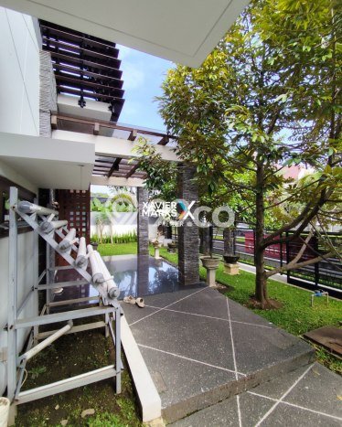 Rumah Elit LB 550m2 Siap Pakai Desain Elegan di Araya, Malang Rumah Elit LB 550m2 Siap Pakai Desain Elegan di Araya, Malang