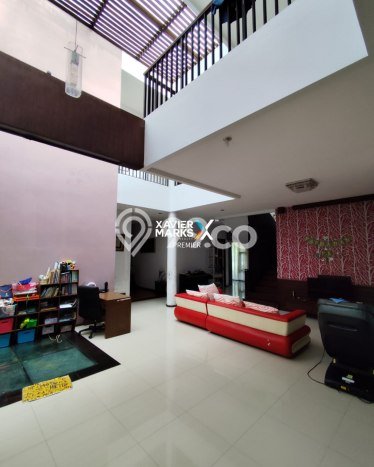 Rumah Elit LB 550m2 Siap Pakai Desain Elegan di Araya, Malang Rumah Elit LB 550m2 Siap Pakai Desain Elegan di Araya, Malang