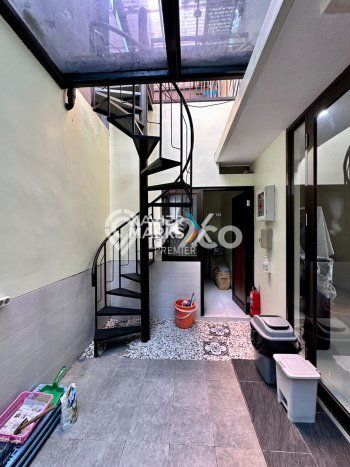 Hunian Strategis 3 KT LB 150m2 Kondisi Bagus di Sawojajar Hunian Strategis 3 KT LB 150m2 Kondisi Bagus di Sawojajar