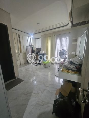 Rumah Elit LB 360m2 Siap Pakai Desain Elegan di Graha Raya Bintaro, Tangerang Selatan Rumah Elit LB 360m2 Siap Pakai Desain Elegan di Graha Raya Bintaro, Tangerang Selatan