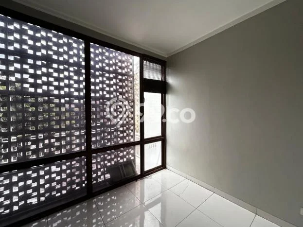 Disewakan Rumah Harga Terjangkau di Bintaro Tangerang Selatan dengan 4 Kamar Tidur Disewakan Rumah Harga Terjangkau di Bintaro Tangerang Selatan dengan 4 Kamar Tidur