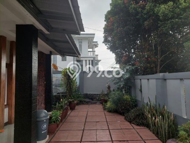 LOKASI STRATEGIS! Vila Kawasan Cisarua, Area 264m2m², Area Berkembang LOKASI STRATEGIS! Vila Kawasan Cisarua, Area 264m2m², Area Berkembang
