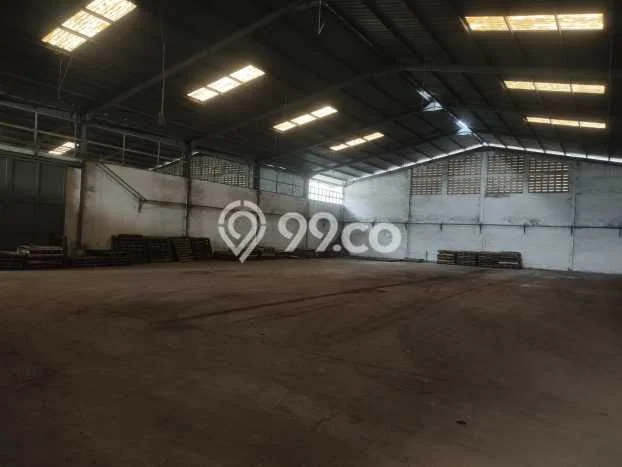 Unit Gudang Dijual di Batujajar Bandung Barat Luas Tanah 4048m2, Luas Bangunan 44359m2 Unit Gudang Dijual di Batujajar Bandung Barat Luas Tanah 4048m2, Luas Bangunan 44359m2