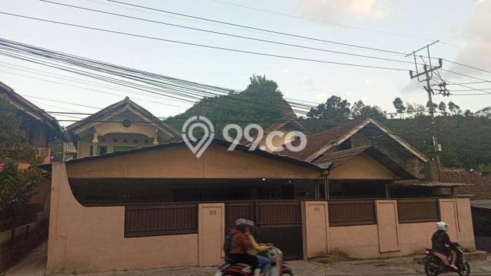 Rumah Modern Cantik 7 KT Bisa Langsung Pindah di Banyuresmi Rumah Modern Cantik 7 KT Bisa Langsung Pindah di Banyuresmi