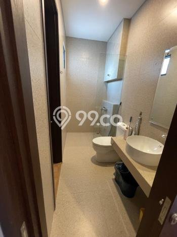 Rumah Mewah LB 255m2 Siap Huni Desain Elegan di BSD, Tangerang Rumah Mewah LB 255m2 Siap Huni Desain Elegan di BSD, Tangerang