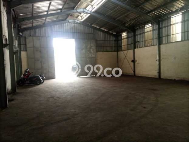 LOKASI PREMIUM! Gudang Kawasan Narogong, Luas 800m², Area Komersial LOKASI PREMIUM! Gudang Kawasan Narogong, Luas 800m², Area Komersial