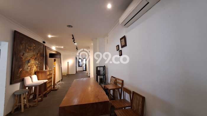 Hunian Ideal dengan LT 1599m2 & LB 500m2 Dikontrakkan di Kemang Hunian Ideal dengan LT 1599m2 & LB 500m2 Dikontrakkan di Kemang