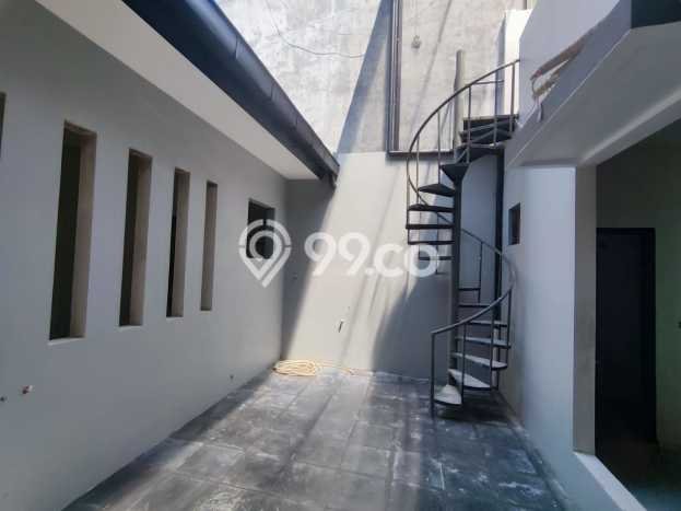 Ready to Use! Luxury House LT 180m2 Desain Modern di BSD The Green Ready to Use! Luxury House LT 180m2 Desain Modern di BSD The Green