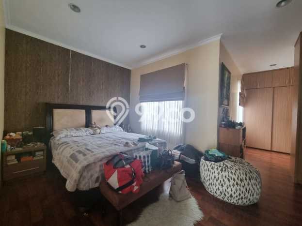 Rumah Elit Modern Tanpa Renovasi di Gading Serpong Tangerang Rumah Elit Modern Tanpa Renovasi di Gading Serpong Tangerang
