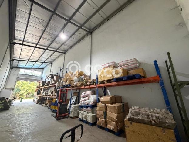 Unit Gudang Dijual di Jakarta Barat LT 186m2 & LB 144m2 Unit Gudang Dijual di Jakarta Barat LT 186m2 & LB 144m2
