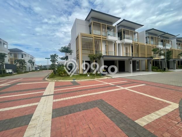 Rumah Mewah LB 255m2 Siap Huni Desain Elegan di BSD, Tangerang Rumah Mewah LB 255m2 Siap Huni Desain Elegan di BSD, Tangerang