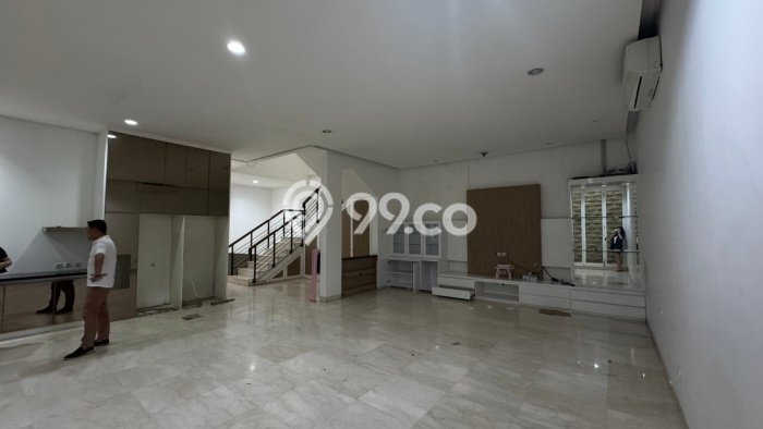 Rumah sewa siap huni 4 Kamar Tidur di Pantai Indah Kapuk, Jakarta Utara Rumah sewa siap huni 4 Kamar Tidur di Pantai Indah Kapuk, Jakarta Utara