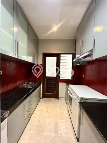 Rumah sewa siap pakai 4 Kamar Tidur di Kemang, Jakarta Selatan Rumah sewa siap pakai 4 Kamar Tidur di Kemang, Jakarta Selatan