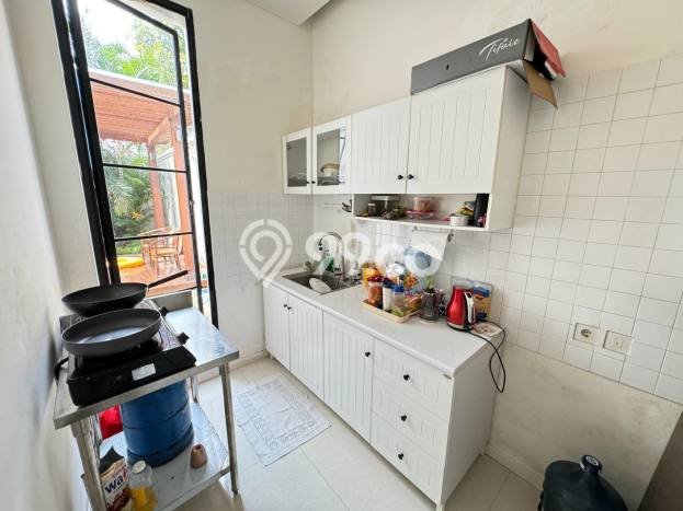 Disewakan! Rumah 3 Kamar Tidur &
4 Kamar Mandi di Kemang, Jakarta Selatan Disewakan! Rumah 3 Kamar Tidur &
4 Kamar Mandi di Kemang, Jakarta Selatan
