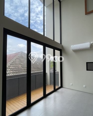 For Sale! Premium House LT 107m2 Desain Modern di Kemang For Sale! Premium House LT 107m2 Desain Modern di Kemang