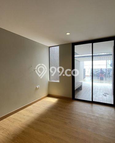 For Sale! Premium House LT 107m2 Desain Modern di Kemang For Sale! Premium House LT 107m2 Desain Modern di Kemang