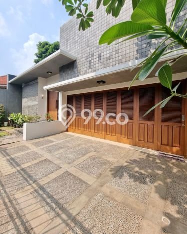 Ready to Use! Premium House LT 389m2 Desain Elegan di Kemang Ready to Use! Premium House LT 389m2 Desain Elegan di Kemang