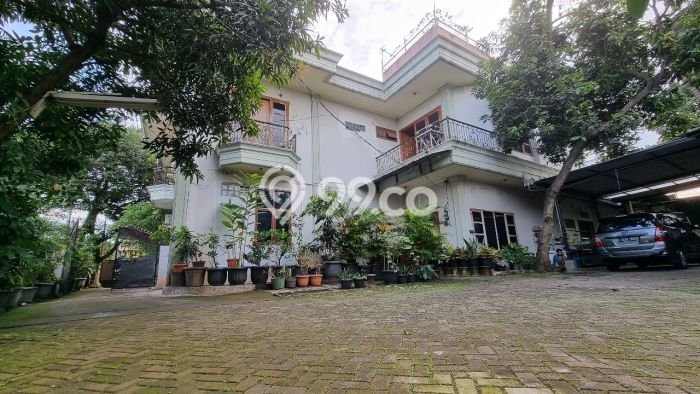 Rumah Mewah LB 450m2 Siap Huni Desain Elegan di Cibubur, Jakarta Timur Rumah Mewah LB 450m2 Siap Huni Desain Elegan di Cibubur, Jakarta Timur