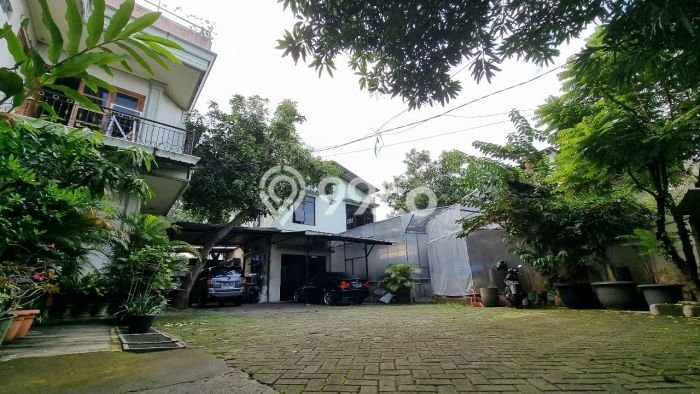 Rumah Mewah LB 450m2 Siap Huni Desain Elegan di Cibubur, Jakarta Timur Rumah Mewah LB 450m2 Siap Huni Desain Elegan di Cibubur, Jakarta Timur