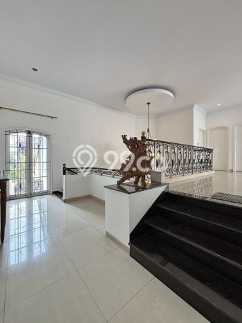 Rumah Mewah Dijual LT 369m2 di Kebayoran Baru, Jakarta Selatan Rumah Mewah Dijual LT 369m2 di Kebayoran Baru, Jakarta Selatan