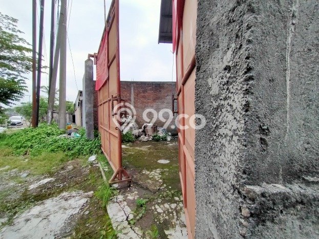 Area Ramai! Gudang Dijual di Krian untuk Bisnis Luas Bangunan 351m2 Area Ramai! Gudang Dijual di Krian untuk Bisnis Luas Bangunan 351m2