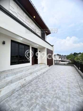Hunian Mewah LB 283m2 Siap Pakai Desain Elegan di BSD, Tangerang Hunian Mewah LB 283m2 Siap Pakai Desain Elegan di BSD, Tangerang