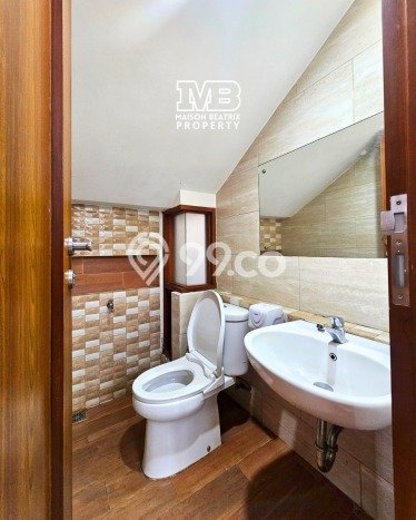 Jarang Ada! Rumah Kontrakan 5 Kamar Nyaman Siap Huni BSD Jarang Ada! Rumah Kontrakan 5 Kamar Nyaman Siap Huni BSD