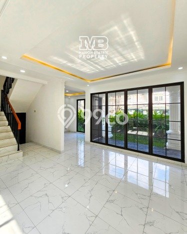Rumah Luxury Modern Siap Huni di Bintaro Tangerang Selatan Rumah Luxury Modern Siap Huni di Bintaro Tangerang Selatan