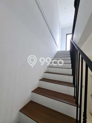 Rumah Elit Modern Tanpa Renovasi di BSD Nusaloka Tangerang Rumah Elit Modern Tanpa Renovasi di BSD Nusaloka Tangerang