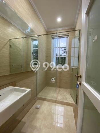 Ready to Use! Luxury House LT 627m2 Desain Modern di Pondok Indah Ready to Use! Luxury House LT 627m2 Desain Modern di Pondok Indah