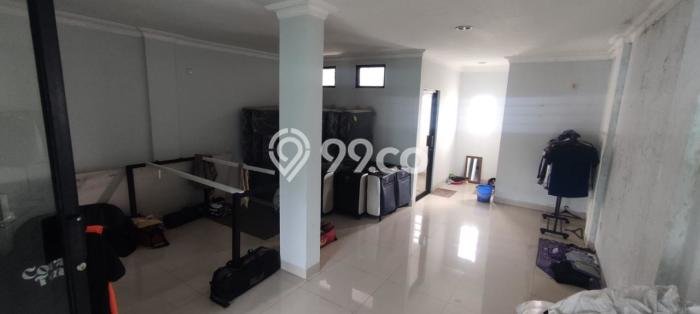 Ruko Dijual Lokasi Emas di Jatinegara Luas 134m2 Ruko Dijual Lokasi Emas di Jatinegara Luas 134m2
