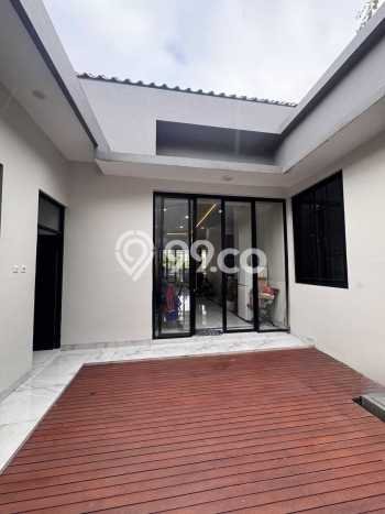 Jual Rumah Mewah Elegan Dengan View Eksklusif di Serpong Villa Melati Mas, Tangerang Selatan Jual Rumah Mewah Elegan Dengan View Eksklusif di Serpong Villa Melati Mas, Tangerang Selatan