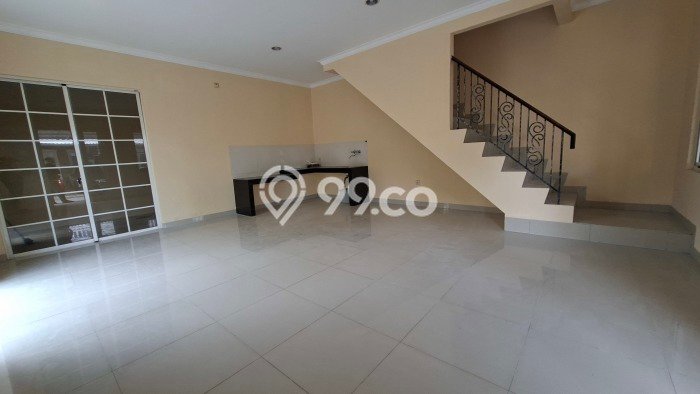 Sewa Rumah Murah di Green Lake City Jakarta Barat dengan 4 KT Sewa Rumah Murah di Green Lake City Jakarta Barat dengan 4 KT