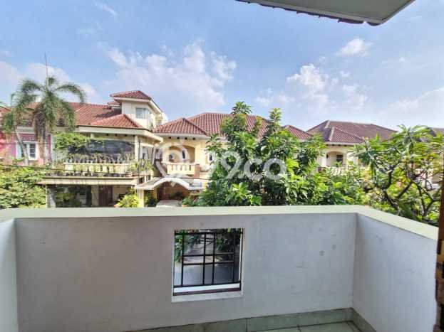 Rumah Modern Cantik 3 KT Siap Huni di Jatinegara Rumah Modern Cantik 3 KT Siap Huni di Jatinegara
