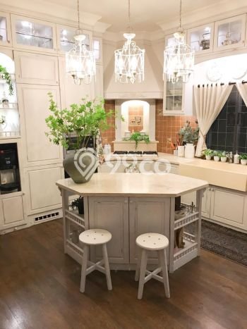 Siap Huni Hunian Elit 10 Kamar di Sawangan Dekat ke Mana Pun Siap Huni Hunian Elit 10 Kamar di Sawangan Dekat ke Mana Pun