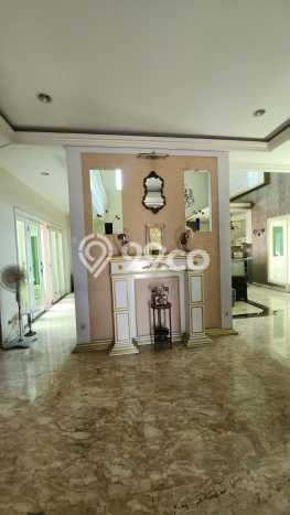 Hunian Mewah LB 350m2 Siap Pakai Desain Elegan di Pulomas, Jakarta Timur Hunian Mewah LB 350m2 Siap Pakai Desain Elegan di Pulomas, Jakarta Timur
