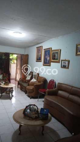 Rumah Luas Asri 5 KT Siap Huni di Joglo Jakarta Barat Rumah Luas Asri 5 KT Siap Huni di Joglo Jakarta Barat