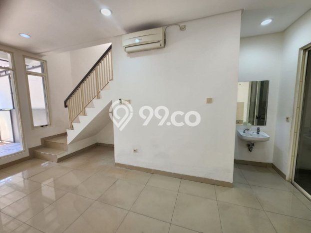 Rumah Modern 3 KT di Pantai Indah Kapuk Jakarta Utara Semi Furnished Rumah Modern 3 KT di Pantai Indah Kapuk Jakarta Utara Semi Furnished