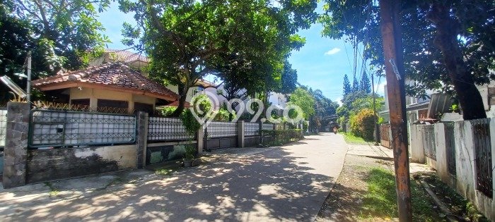For Sale! Luxury House LT 500m2 Desain Elegan di Pondok Labu For Sale! Luxury House LT 500m2 Desain Elegan di Pondok Labu