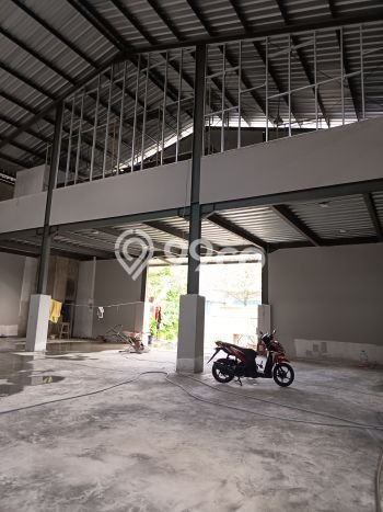 Gudang Disewakan di Area Ramai Cipondoh, Tangerang Gudang Disewakan di Area Ramai Cipondoh, Tangerang