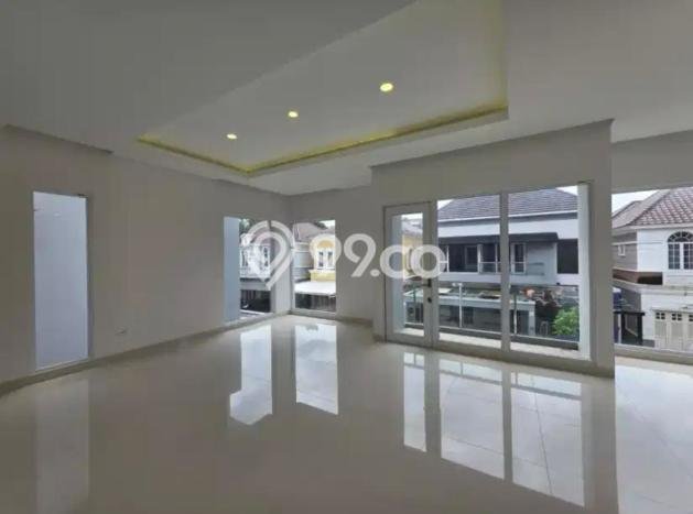 Jual Rumah Mewah Megah Dengan View Cantik di Gading Serpong, Tangerang Jual Rumah Mewah Megah Dengan View Cantik di Gading Serpong, Tangerang