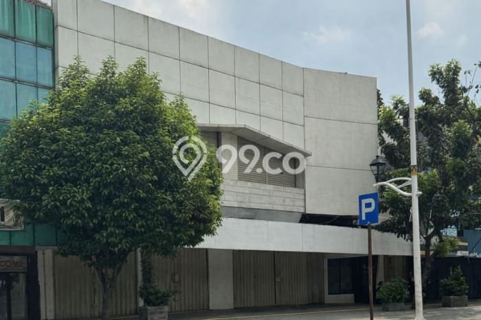 Dijual Kantor di Gambir Jakarta Pusat LT 329m2 / LB 750m2 Dijual Kantor di Gambir Jakarta Pusat LT 329m2 / LB 750m2