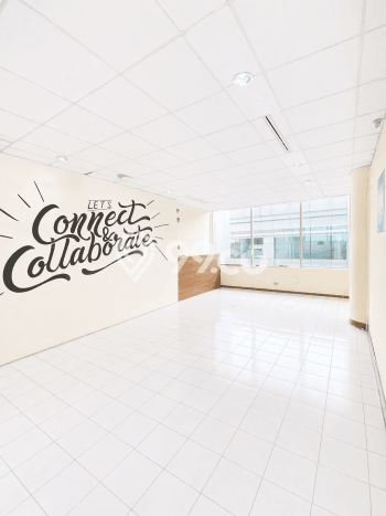 Kantor Disewa di Pontianak Selatan, Pontianak, LT 1920m2 / LB 360m2 Kantor Disewa di Pontianak Selatan, Pontianak, LT 1920m2 / LB 360m2
