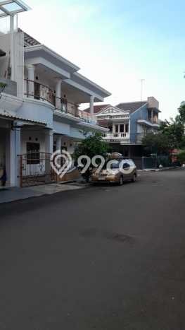 Rumah Strategis Minimalis Lb 334m2 di Medan Satria, Bekasi Rumah Strategis Minimalis Lb 334m2 di Medan Satria, Bekasi