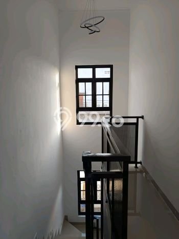 Rumah Strategis Minimalis Lb 90m2 di Medan Satria, Bekasi Rumah Strategis Minimalis Lb 90m2 di Medan Satria, Bekasi