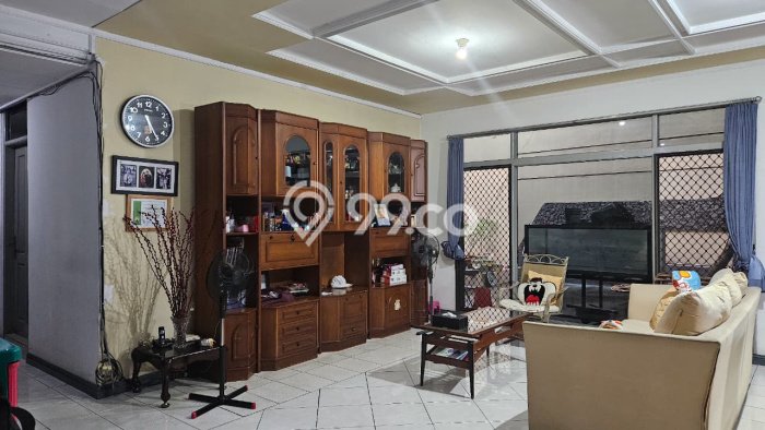 Jual Rumah Luas Megah Dengan View Eksklusif di Sunrise Garden, Jakarta Barat Jual Rumah Luas Megah Dengan View Eksklusif di Sunrise Garden, Jakarta Barat